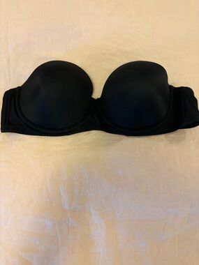 Hanes Black Strapless Push-Up Bra 38c in black